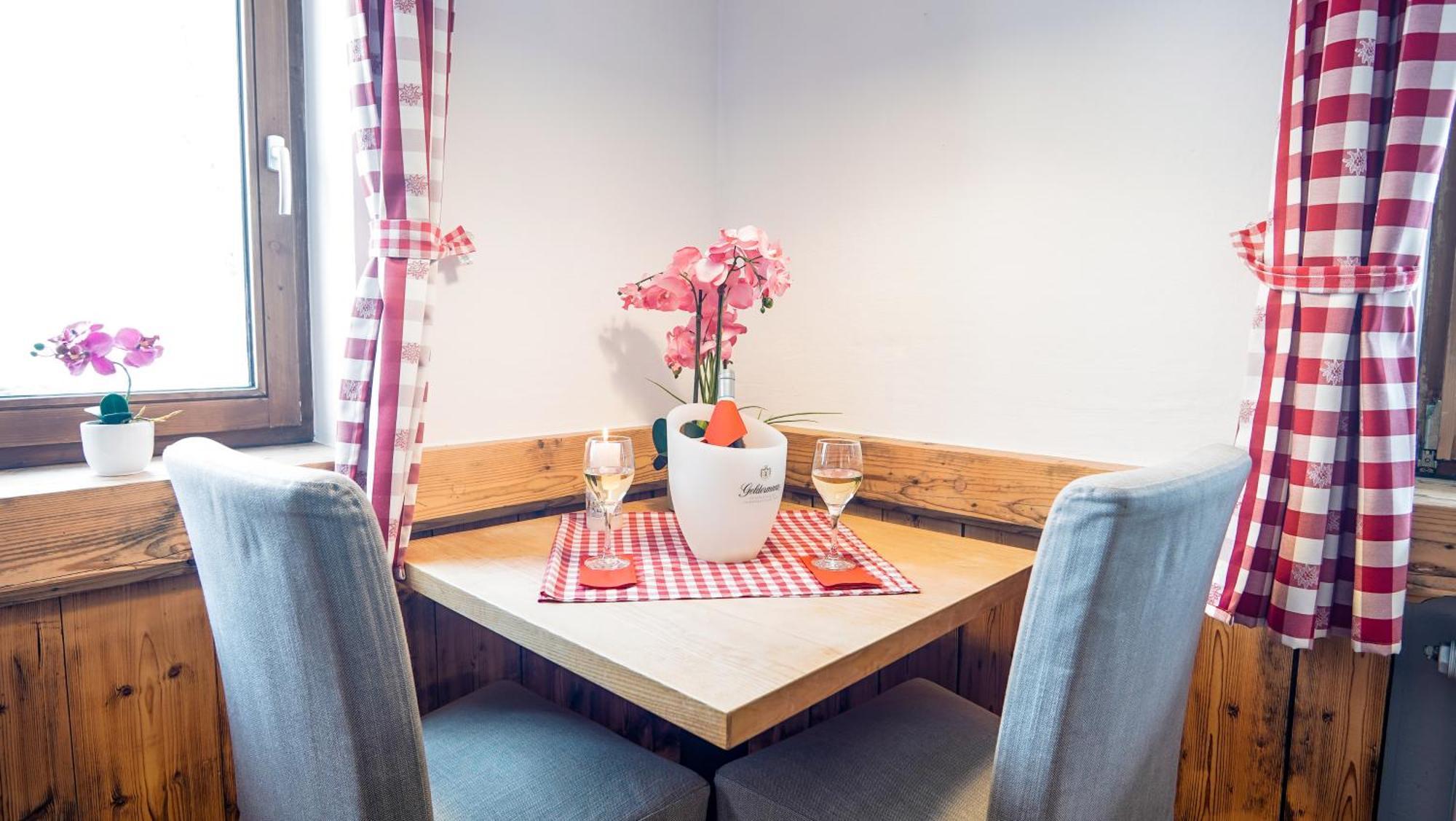 Landgasthof Zum Papyrer - Erholung Im Urlaubsgebiet Lenggries Room photo